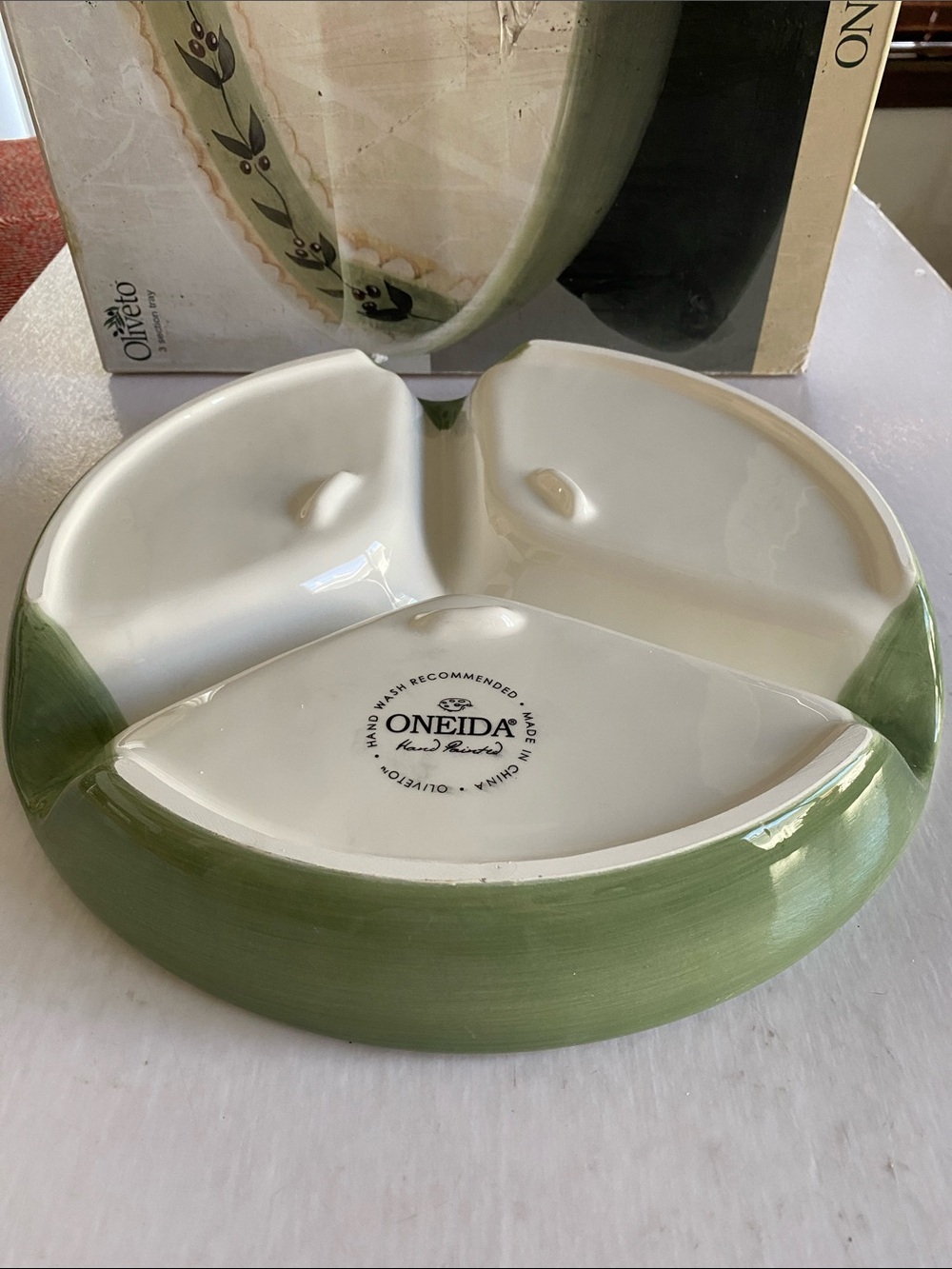 Oneida Oliveto Hand Painted Ceramic 3-Section Serving Tray NWOT.